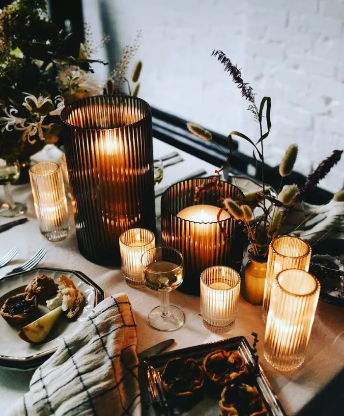 Candlelight dining room table idea